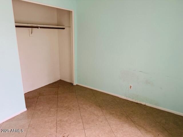 4044 East Carson Road Phoenix, AZ 85042 - Photo 19 of 22 a view of an empty room
