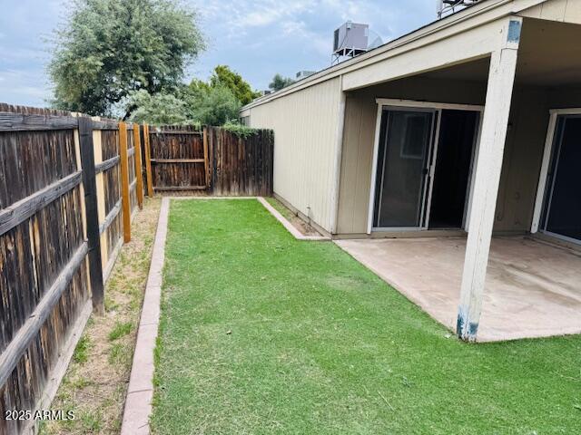 4044 East Carson Road Phoenix, AZ 85042 - Photo 6 of 22 a view of backyard with green space
