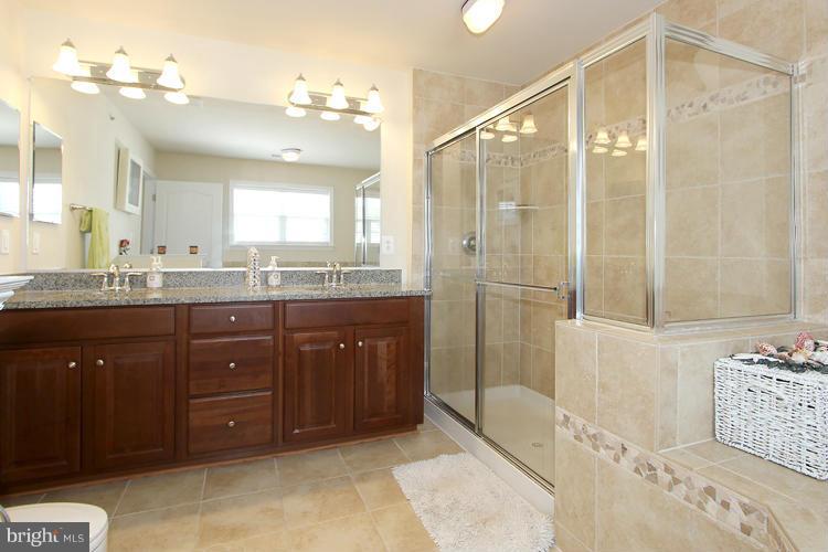 2218 Highfly Terrace Silver Spring, MD 20902 - Photo 16 of 21 Bath (Master)