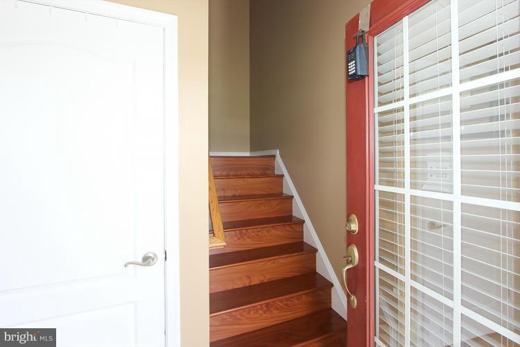 2218 Highfly Terrace Silver Spring, MD 20902 - Photo 3 of 21 Interior (General)