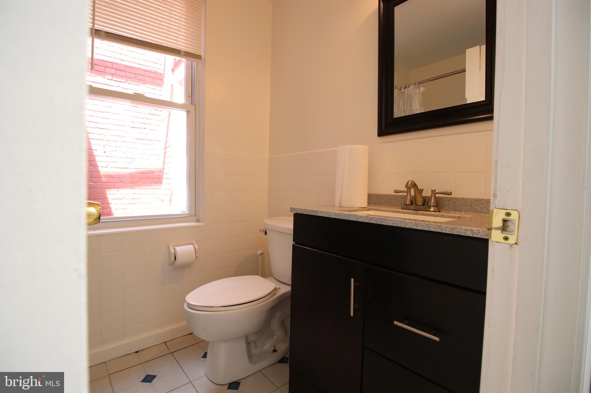 32 Bates Street Northwest Washington, DC 20001 - Photo 12 of 31 Unit A Full Bath