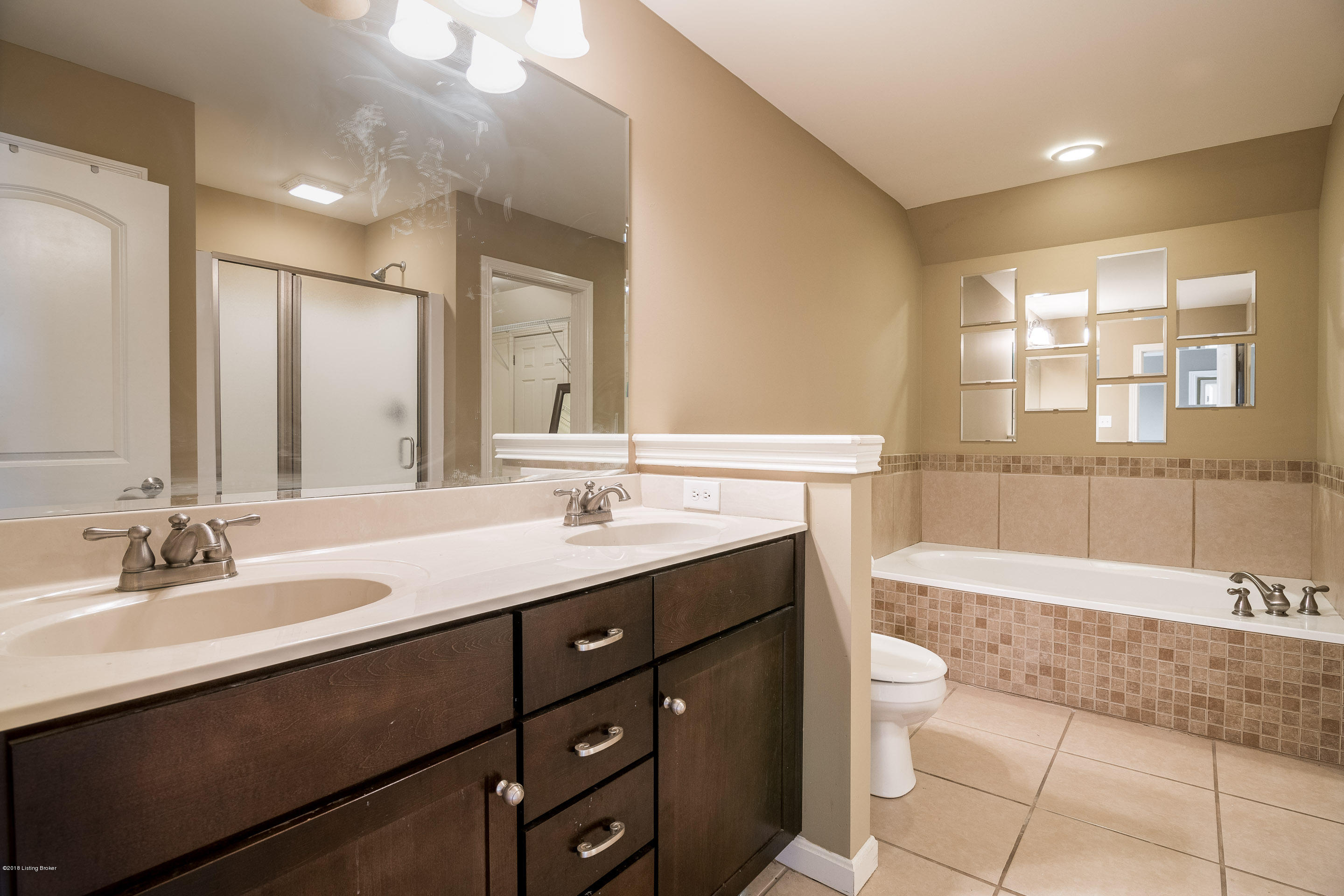 7708 Aspen Ridge Road Louisville, KY 40214 - Photo 16 of 29 Aspen Ridge Masgter Bathroom