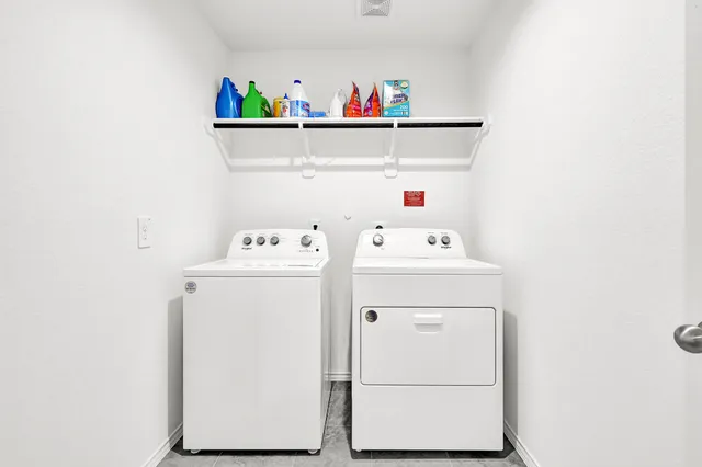 $2,000 | 7514 Cattle Walker Court, Rosharon, TX 77583