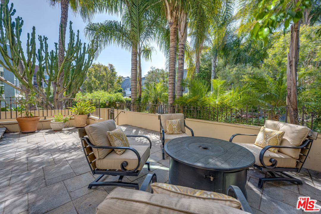 129 Ketch Mall Marina del Rey, CA 90292 - Photo 2 of 51 Gallery Image 2