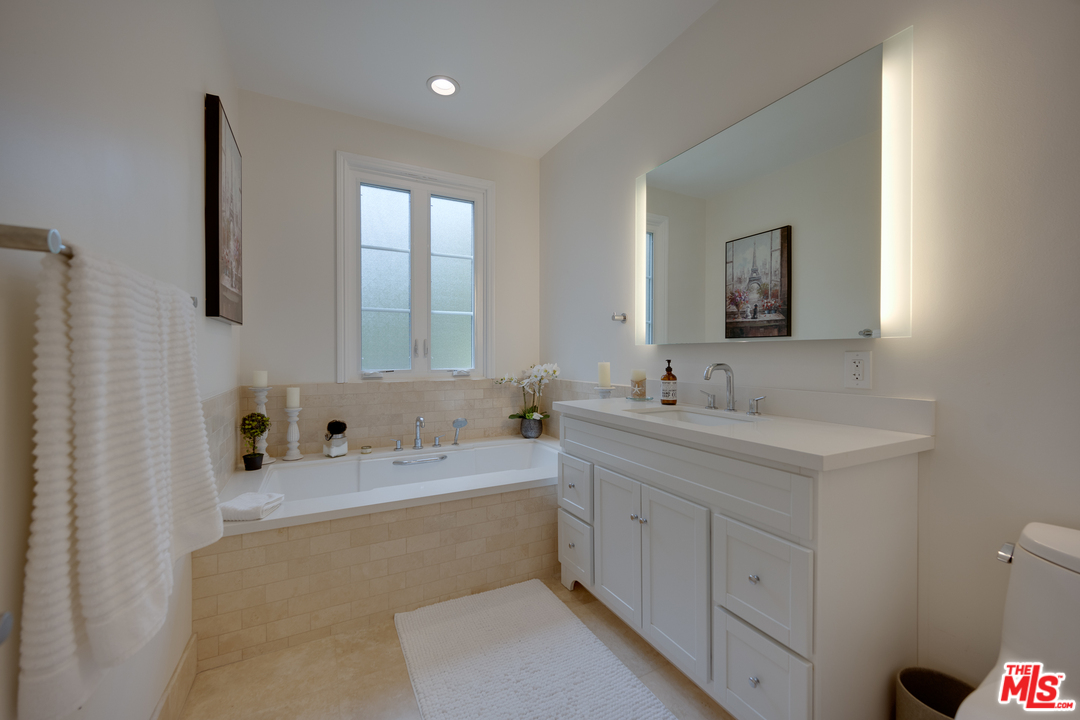 129 Ketch Mall Marina del Rey, CA 90292 - Photo 24 of 51 Gallery Image 24