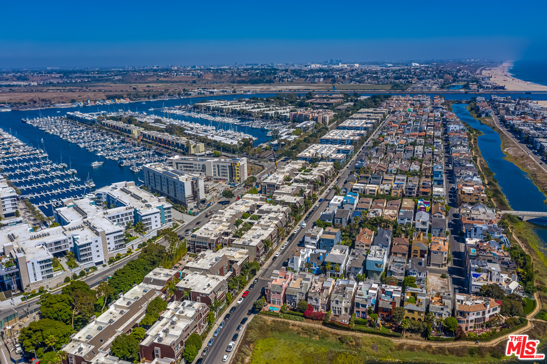 129 Ketch Mall Marina del Rey, CA 90292 - Photo 47 of 51 Gallery Image 47