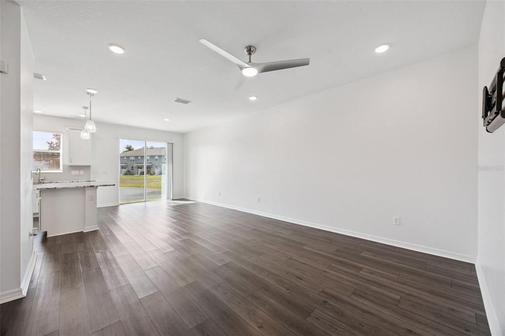 759 Spring Palms Loop Orlando, FL 32828 - Photo 4 of 20