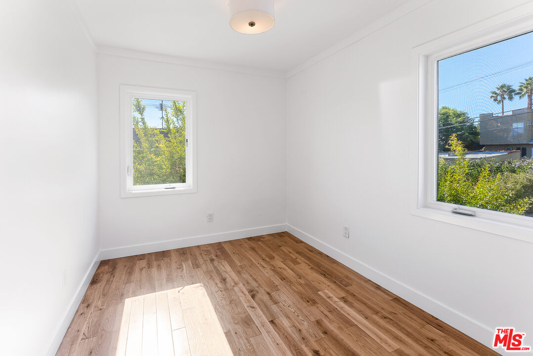 1253 South Rimpau Boulevard Los Angeles, CA 90019 - Photo 28 of 71