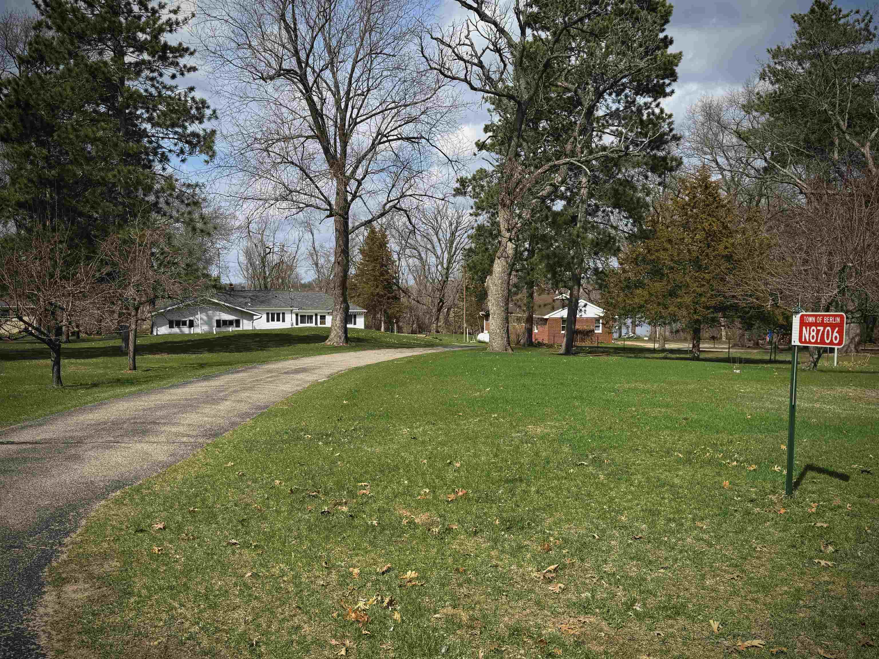 N8706 Landing Road Berlin, WI 54923 - Photo 2 of 78
