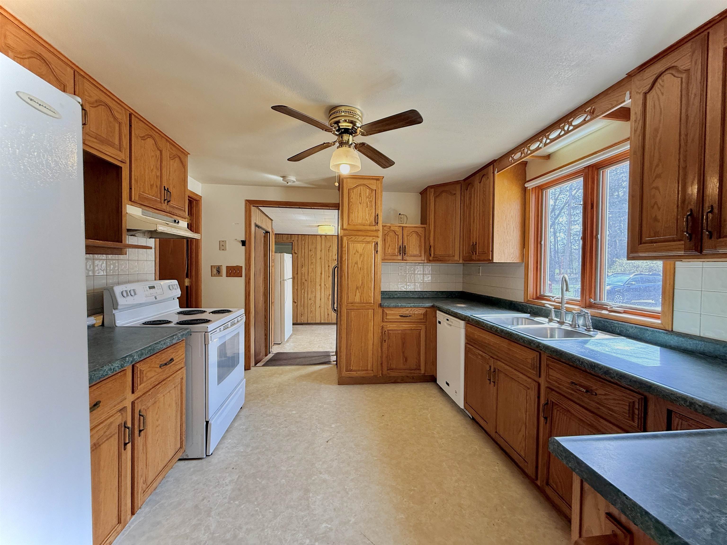 N8706 Landing Road Berlin, WI 54923 - Photo 25 of 78