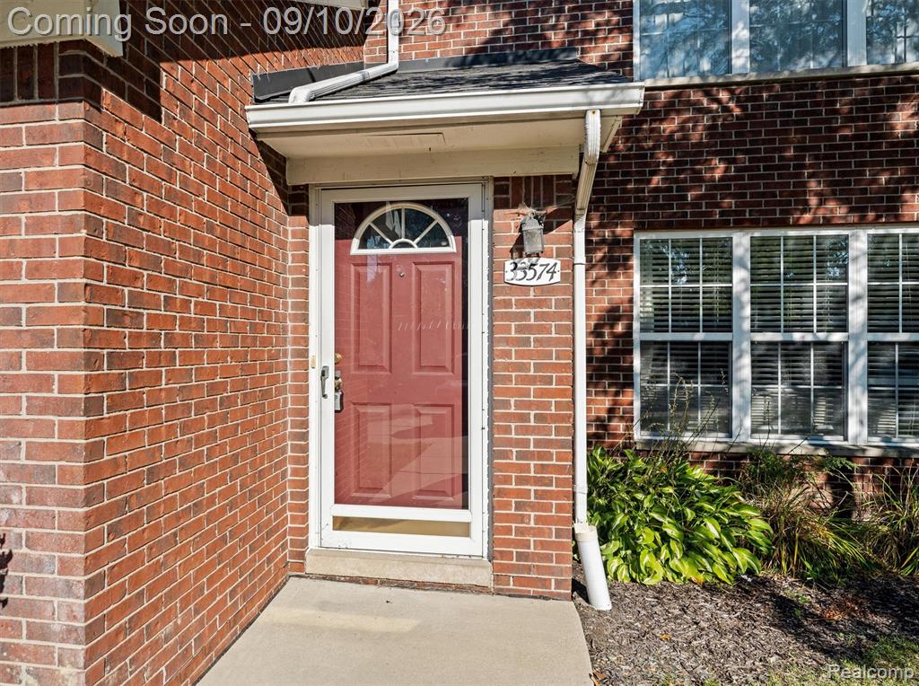 33574 Utica Road Fraser, MI 48026 - Photo 3 of 25 Gallery Image 3