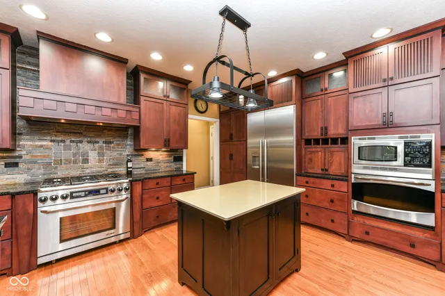 $965,000 | 13584 Creekridge Lane, Fishers, IN 46055