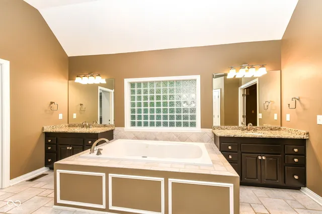 $965,000 | 13584 Creekridge Lane, Fishers, IN 46055
