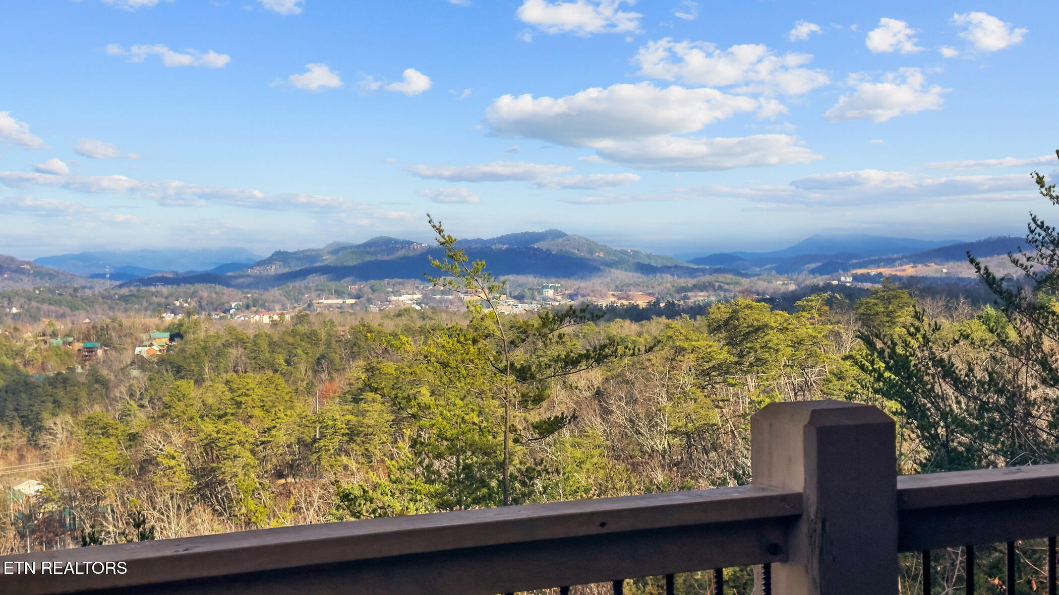 3321 Pine Peak Way Sevierville, TN 37862 - Photo 3 of 48 img_1699