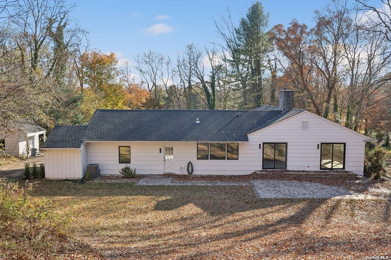 471 A Woodbury Road, Unit A Cold Spring Harbor, NY 11724 - Photo 10 of 11