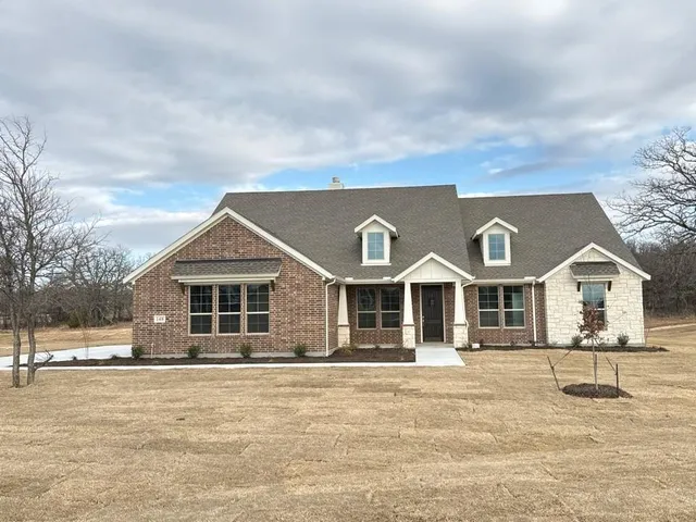 $485,100 | 148 Oak Grv Way, Springtown, TX 76082