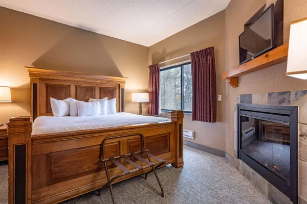 $214,900 | 2411 River, Unit 2359, Wisconsin Dells, WI 53965