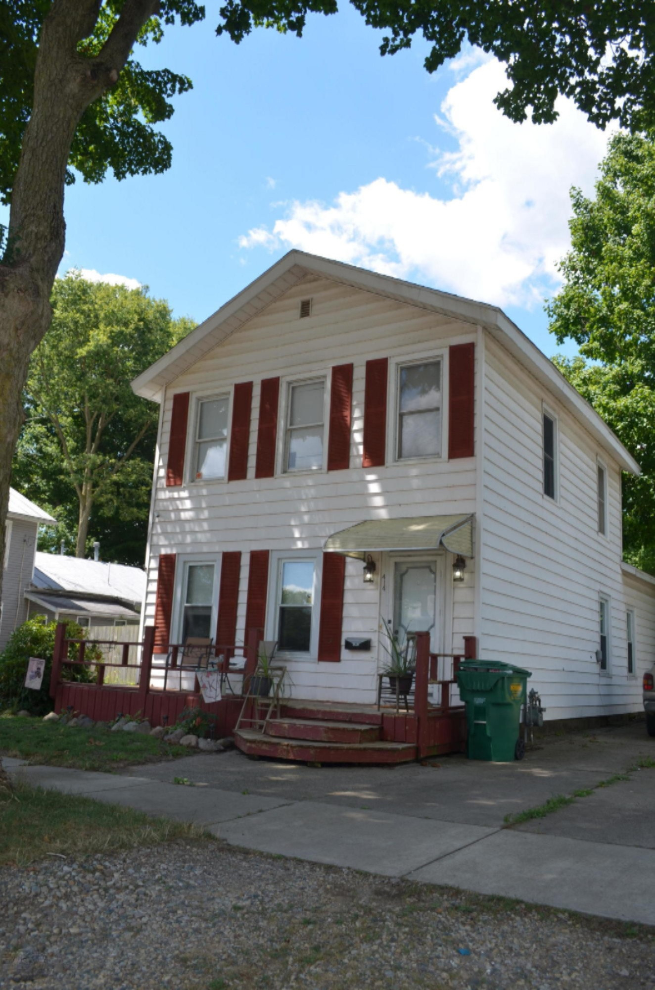 414 West Street Three Rivers, MI 49093 - Photo 4 of 35 DSC_0804