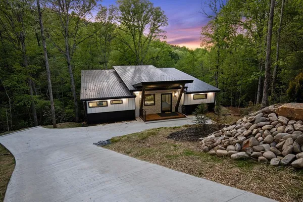 $750,000 | 148 Brookwood Drive, Blue Ridge, GA 30513