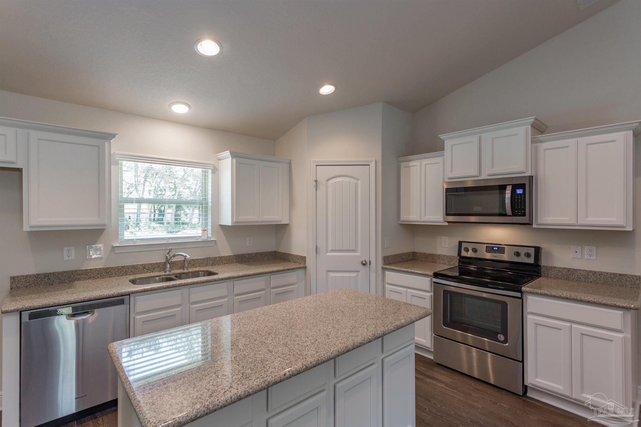 5739 Mill Stream Way Pace, FL 32571 - Photo 8 of 28
