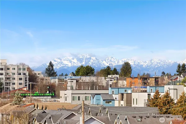 $649,950 | 903 A Northwest 56th Street, Seattle, WA 98107