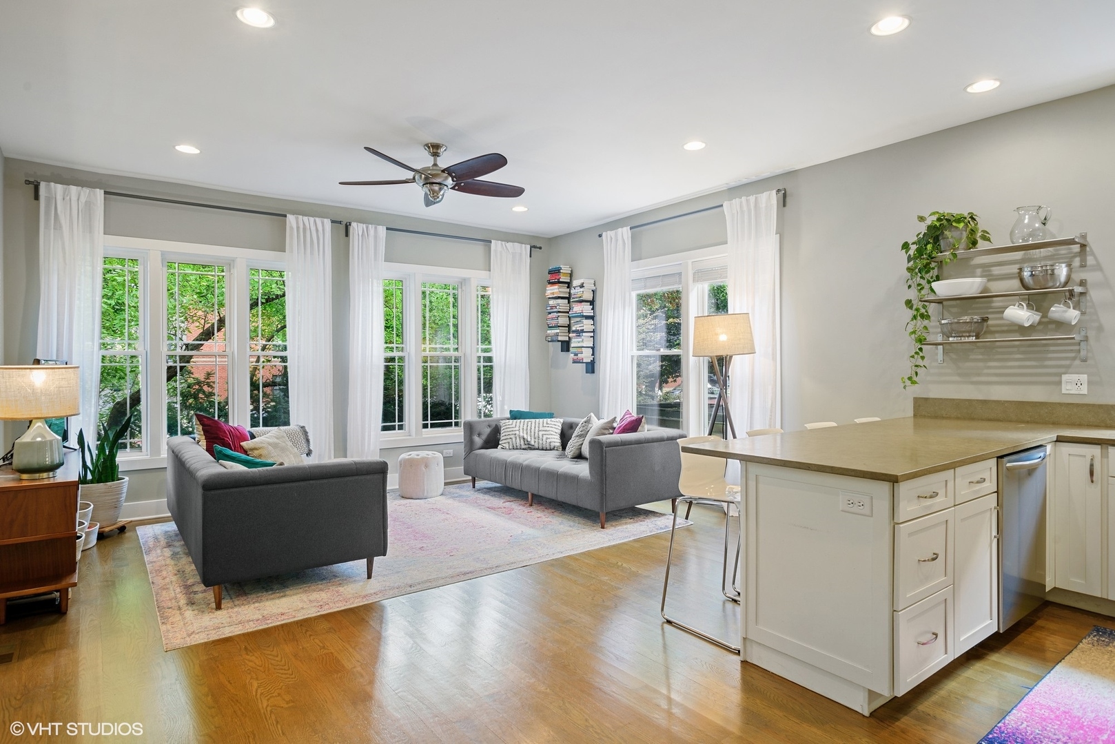 112 South Boulevard Evanston, IL 60202 - Photo 2 of 26