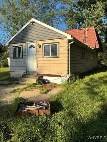 $99,900 | 9497 Harrison Street, Evans, NY 14006