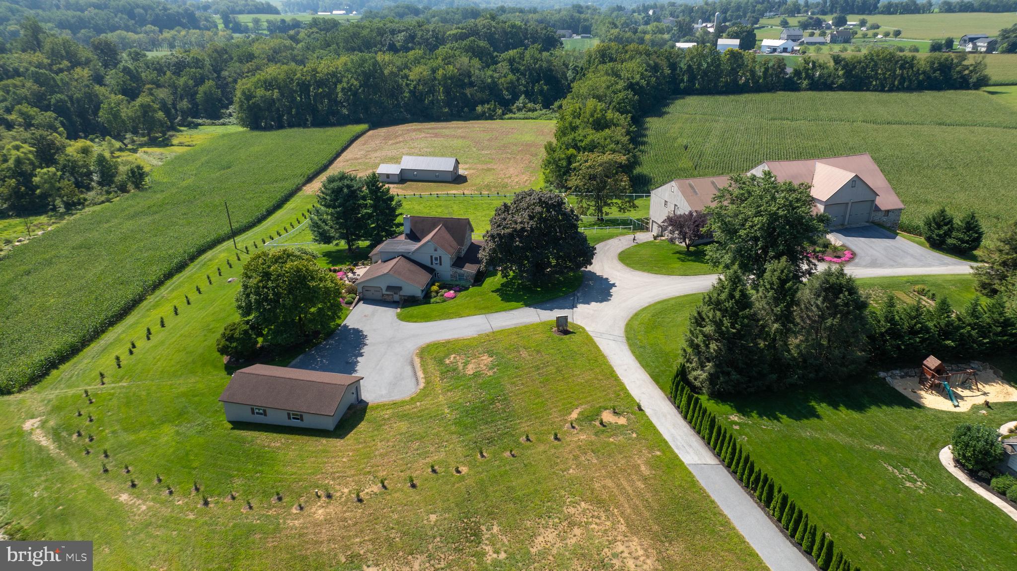 977 Simmontown Road Gap, PA 17527 - Photo 2 of 33 Gallery Image 2