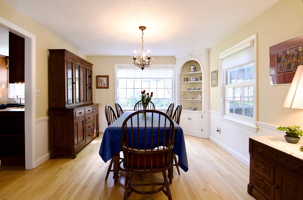 129 Chalmers Street Springfield, MA 01118 - Photo 11 of 42