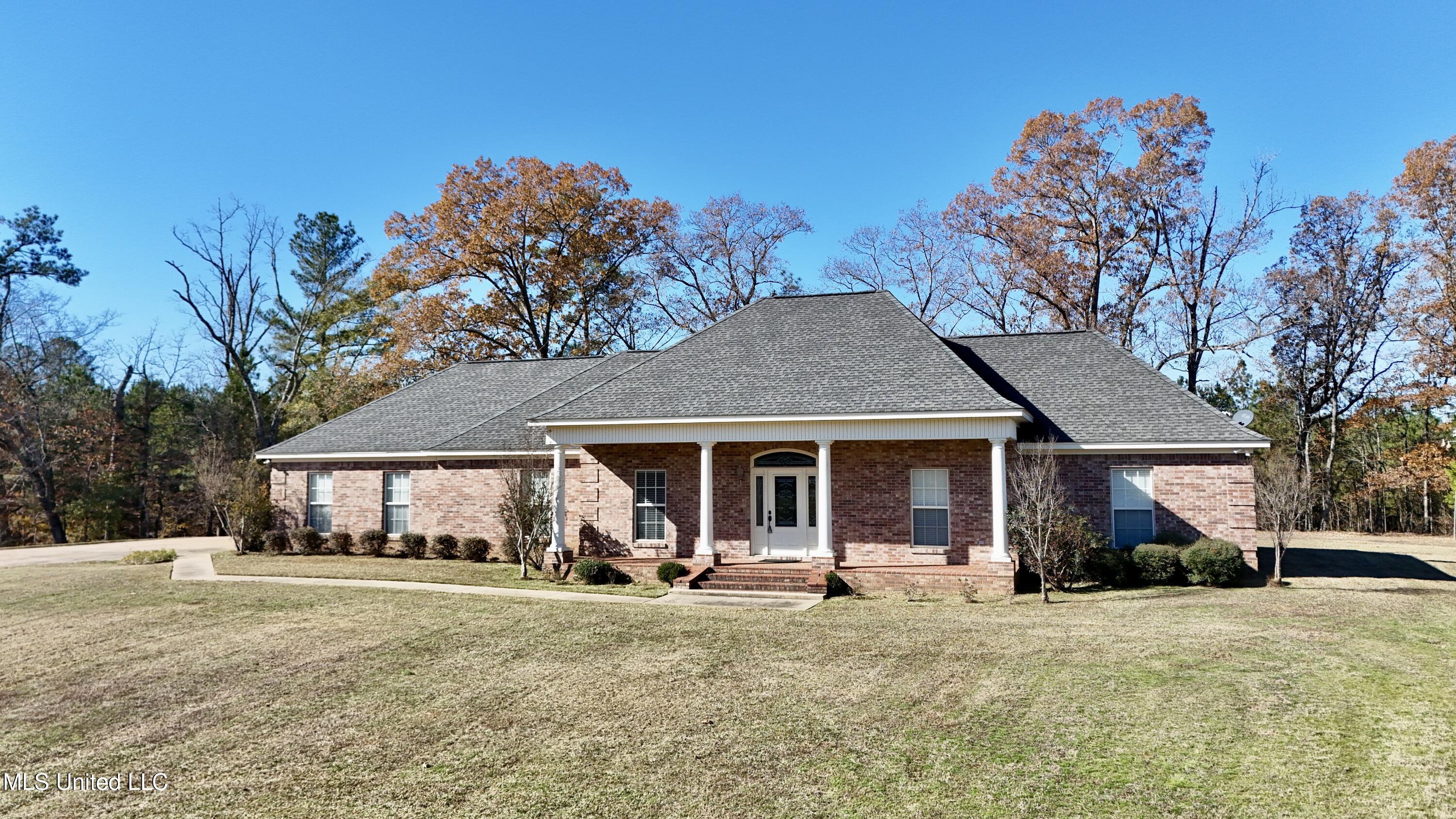 109 Grande Oaks Drive Byram, MS 39272 - Photo 2 of 42 dji_fly_20251215_110456_0551_17658184281