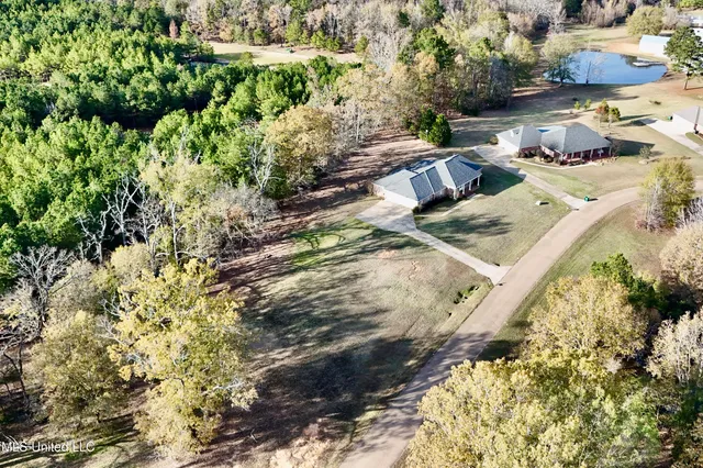 $379,900 | 109 Grande Oaks Drive, Byram, MS 39272