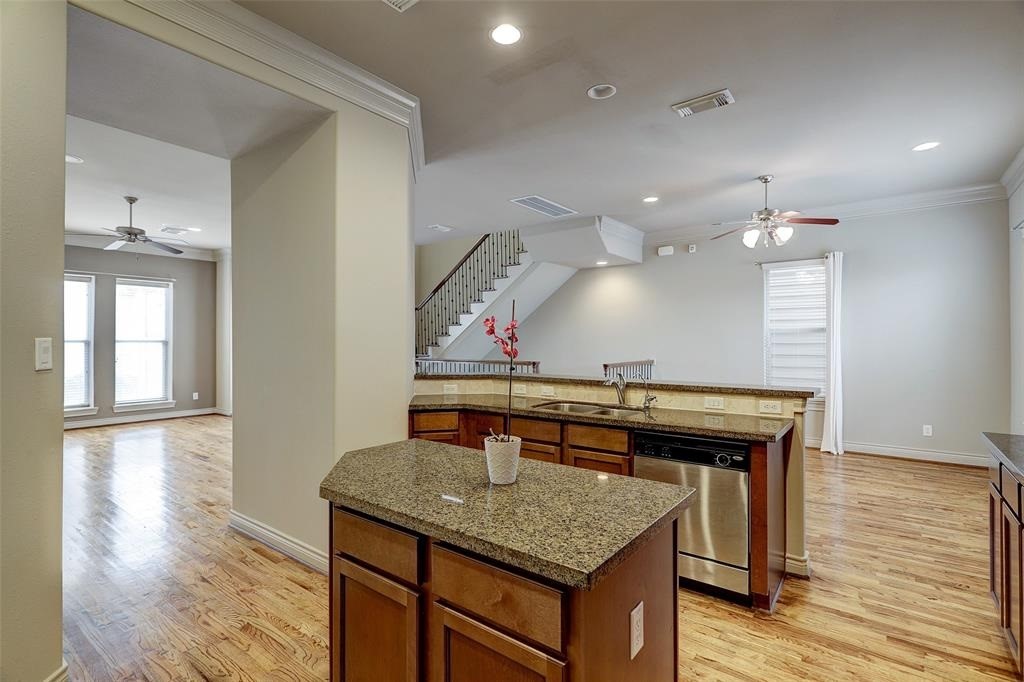 3142 Pemberton Walk Houston, TX 77025 - Photo 15 of 30