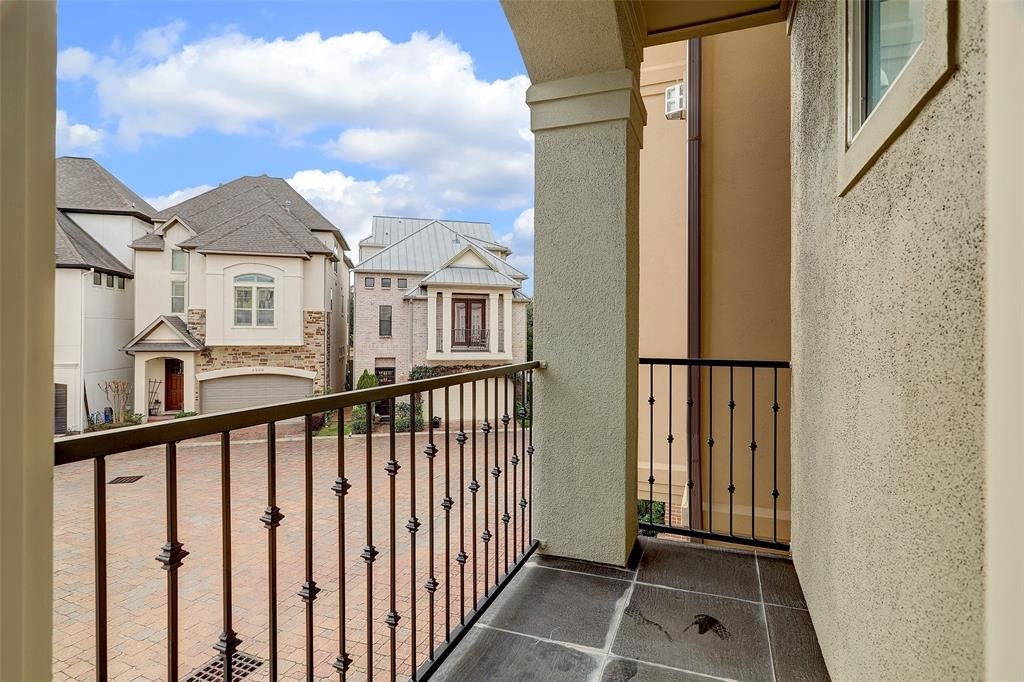 3142 Pemberton Walk Houston, TX 77025 - Photo 18 of 30