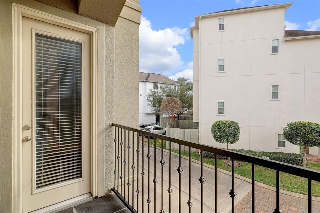 3142 Pemberton Walk Houston, TX 77025 - Photo 19 of 30