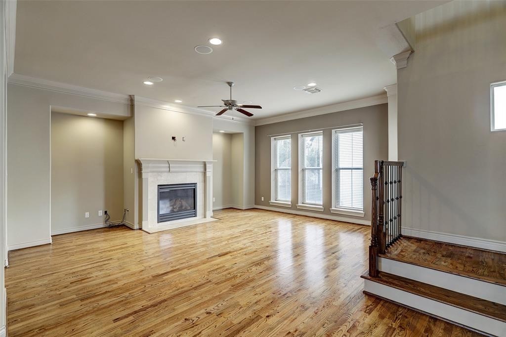 3142 Pemberton Walk Houston, TX 77025 - Photo 2 of 30