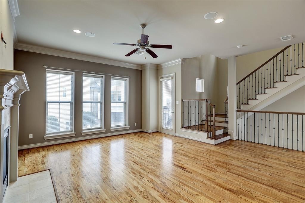 3142 Pemberton Walk Houston, TX 77025 - Photo 3 of 30