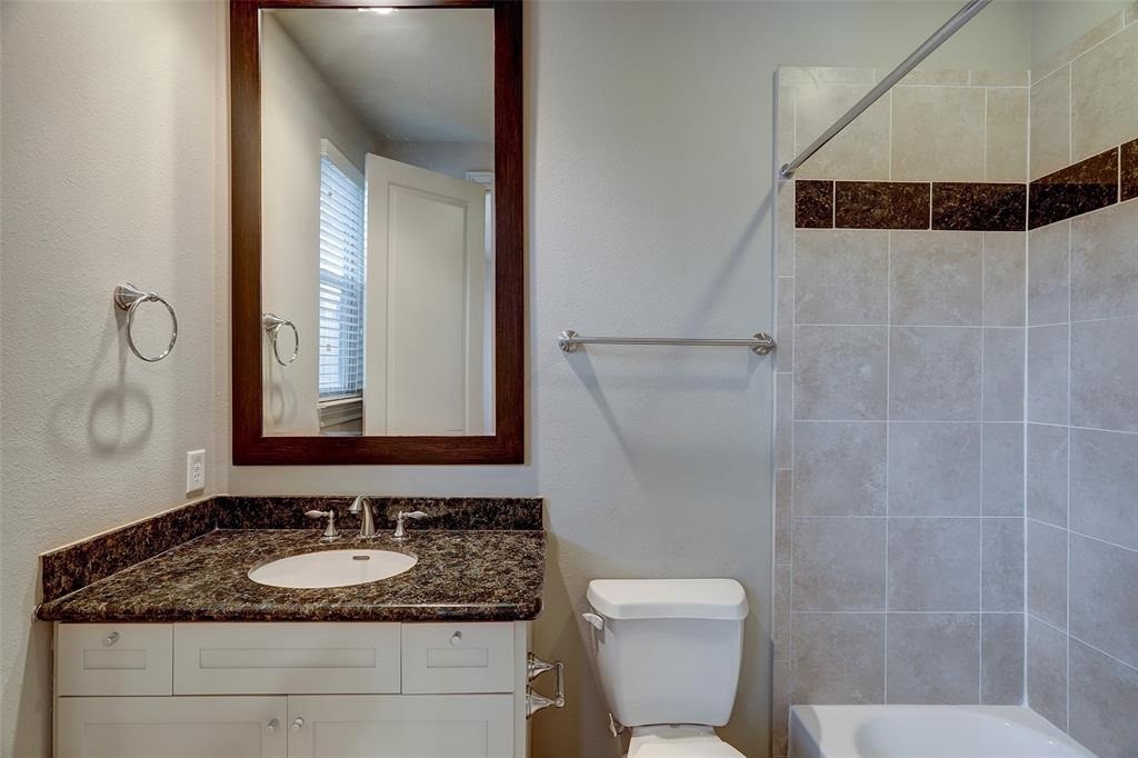 3142 Pemberton Walk Houston, TX 77025 - Photo 7 of 30