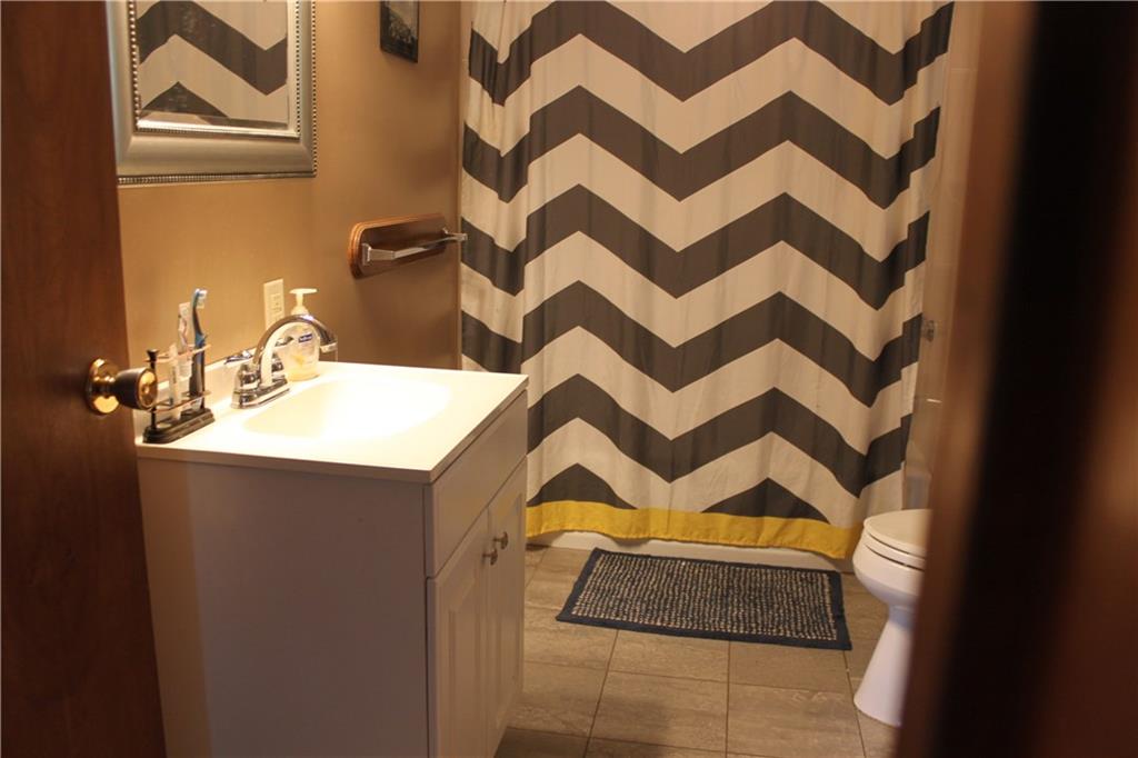 983 Monaca Road Monaca, PA 15061 - Photo 10 of 20 Bathroom Recently Remodeled