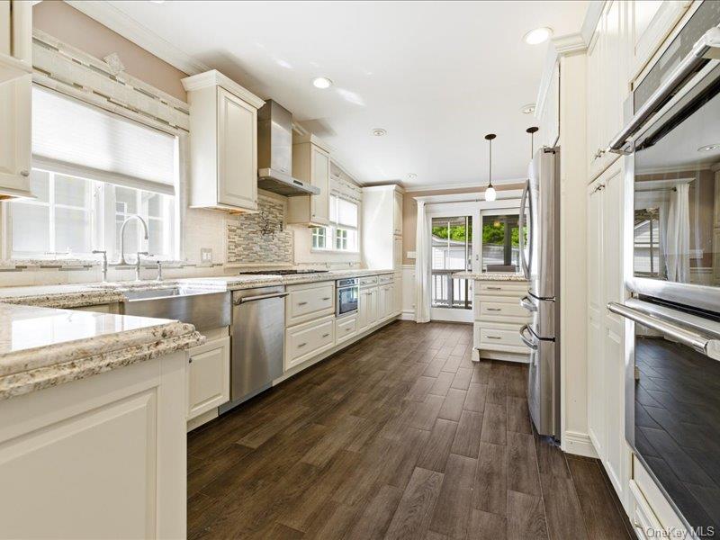 2864 St John Road Oceanside, NY 11572 - Photo 11 of 47