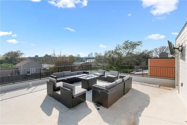 $5,200 | 632 Mandeville Street, Unit 2B, New Orleans, LA 70117