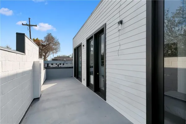 $5,200 | 632 Mandeville Street, Unit 2B, New Orleans, LA 70117