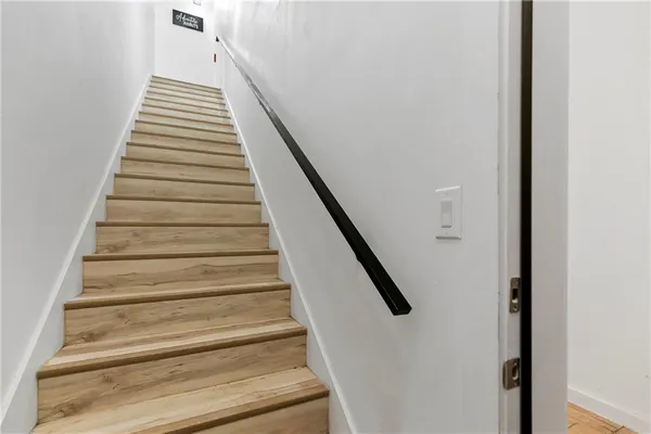 $5,200 | 632 Mandeville Street, Unit 2B, New Orleans, LA 70117