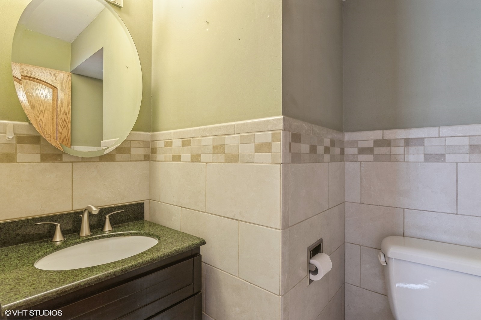 404 East Kensington Road, Unit A Mount Prospect, IL 60056 - Photo 9 of 10 Gallery Image 9