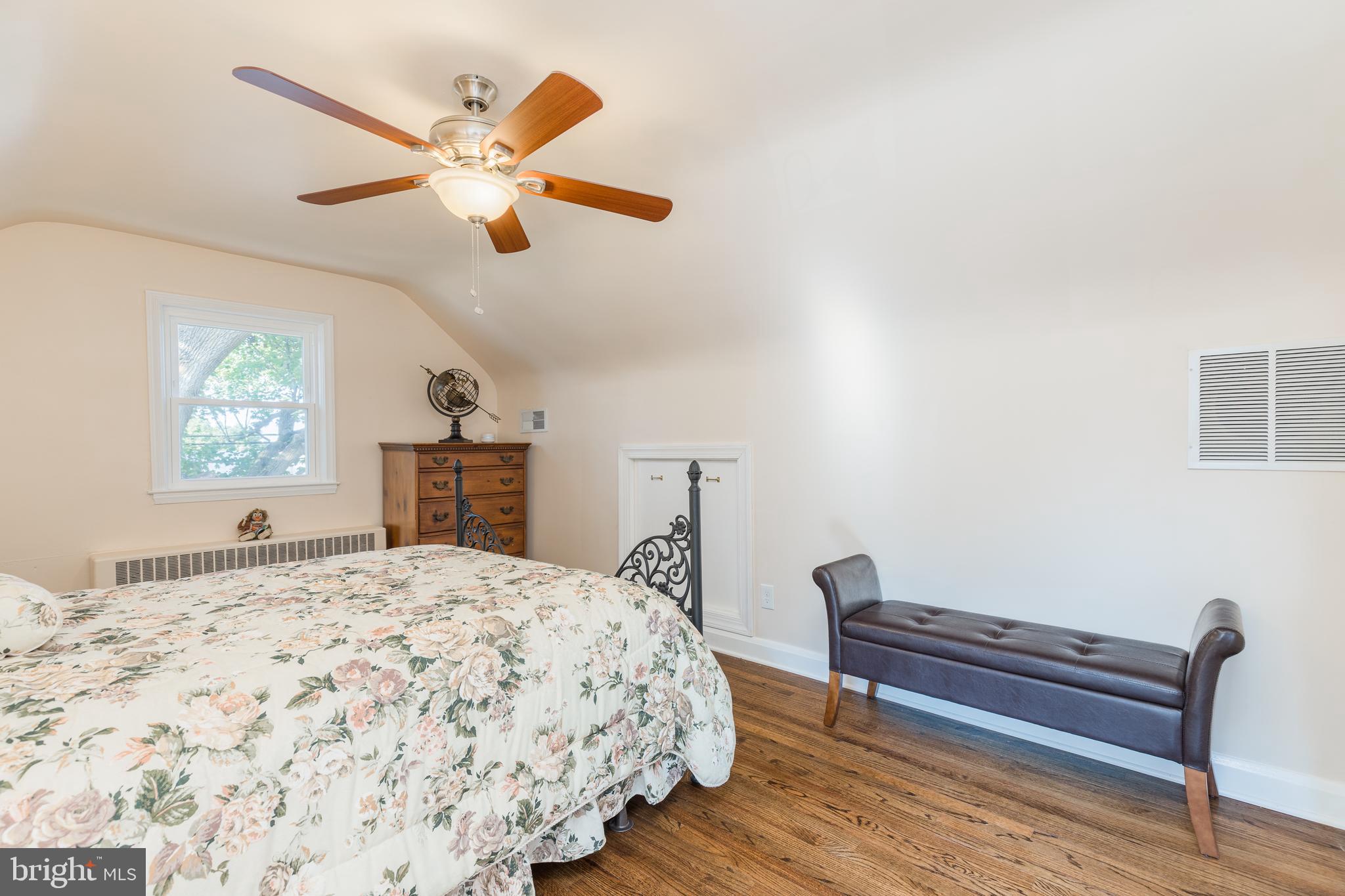 417 Gralan Road Catonsville, MD 21228 - Photo 18 of 27 HARDWOOD FLOORS