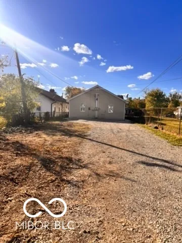 $900 | 3059 North Gale Street, Indianapolis, IN 46218