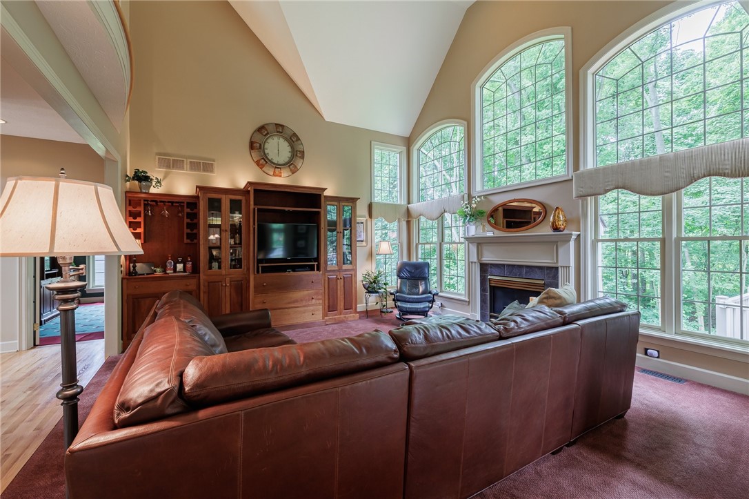 25 Royale Drive Perinton, NY 14450 - Photo 11 of 48