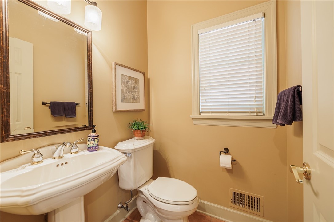 25 Royale Drive Perinton, NY 14450 - Photo 20 of 48