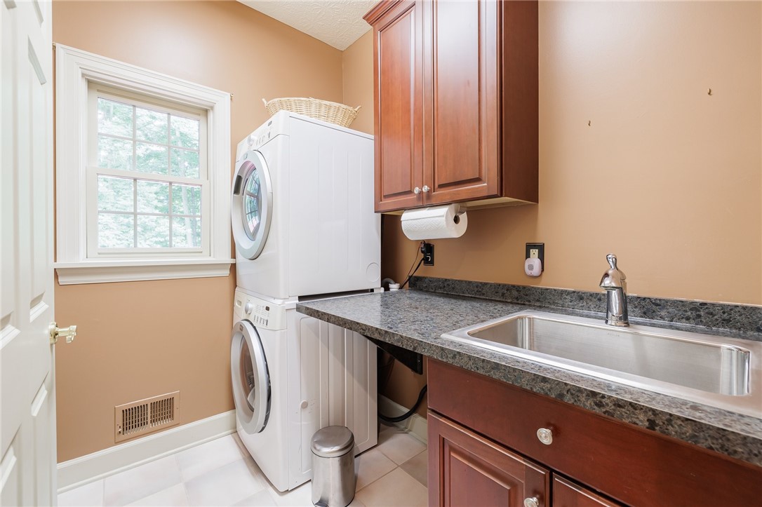 25 Royale Drive Perinton, NY 14450 - Photo 21 of 48