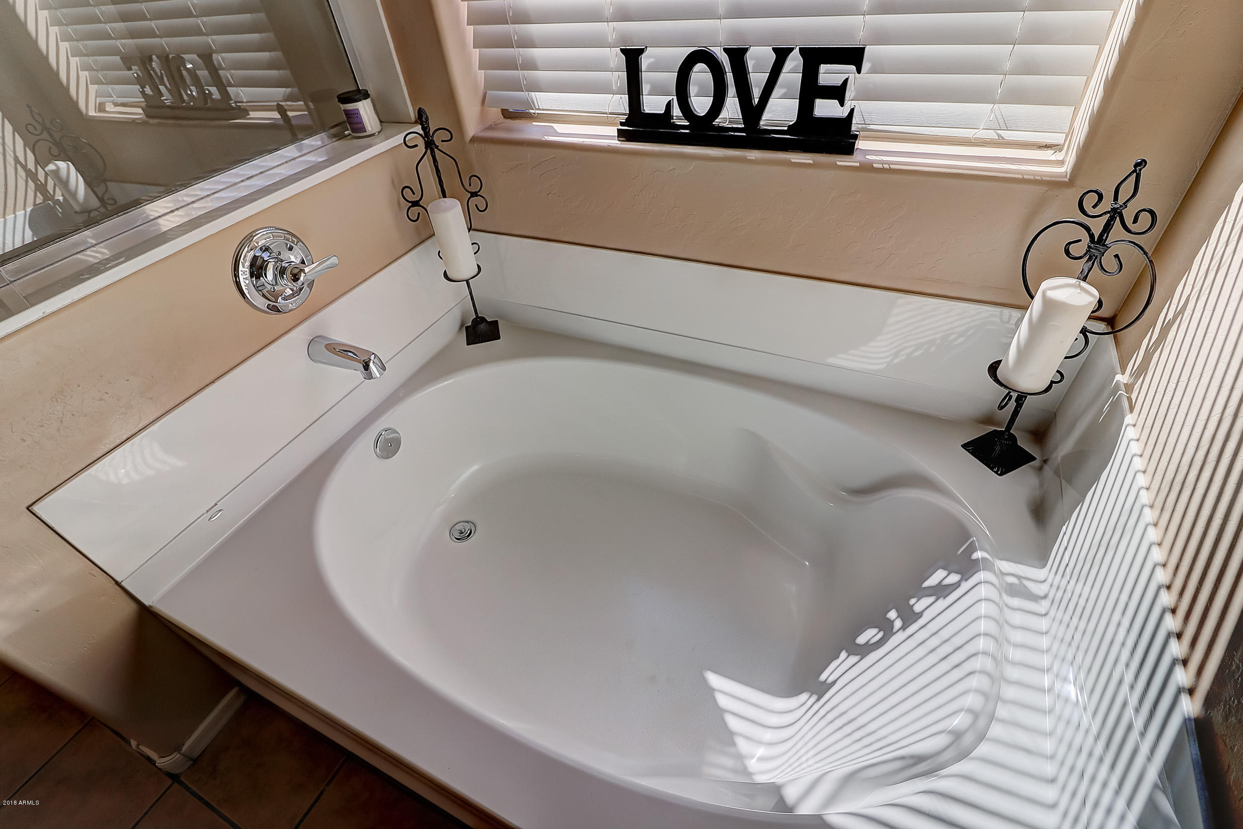 2506 West Carson Road Phoenix, AZ 85041 - Photo 14 of 44 MASTER BATH