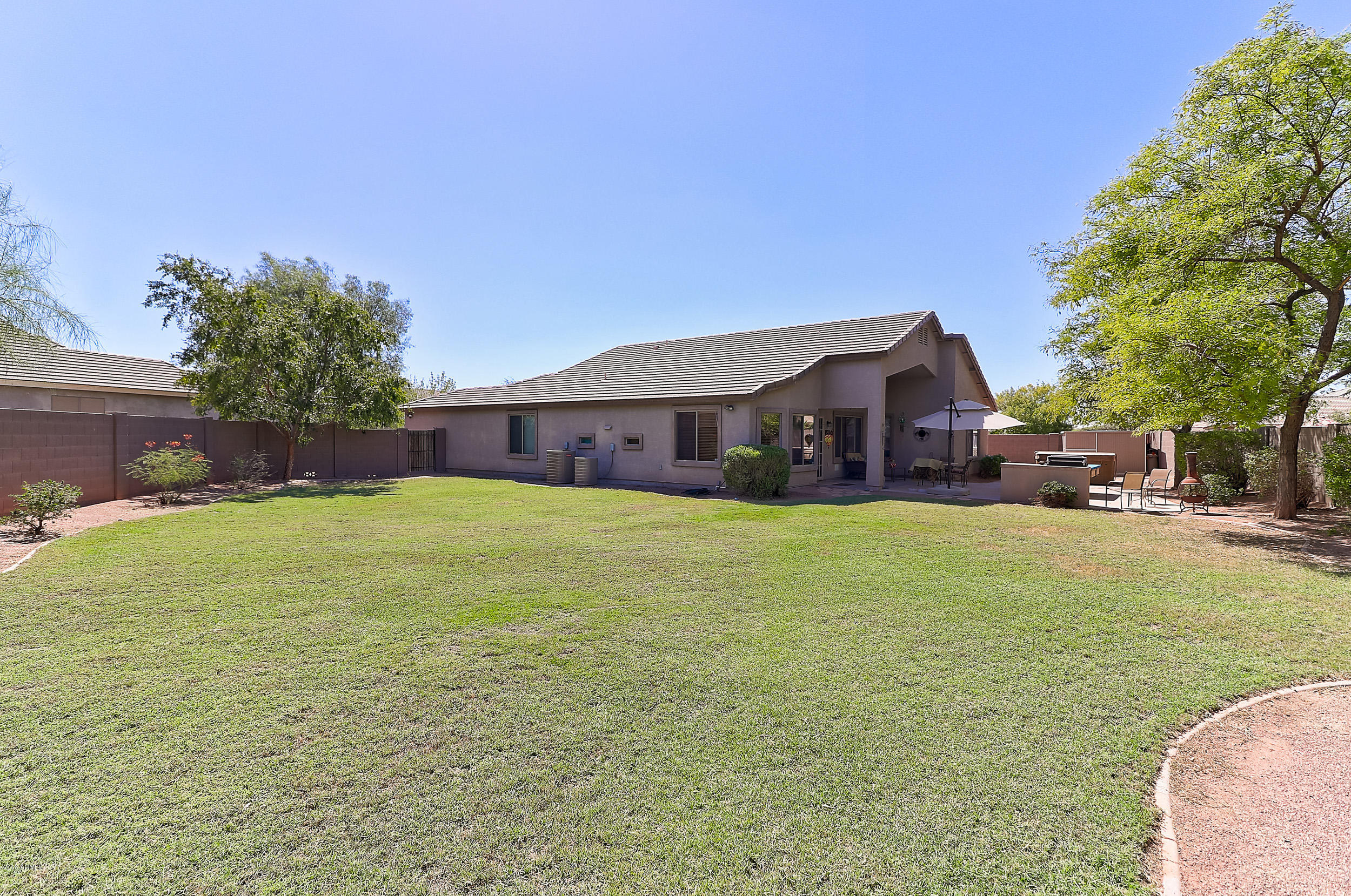 2506 West Carson Road Phoenix, AZ 85041 - Photo 38 of 44 BACKYARD